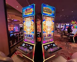 Meja permainan Live Casino dengan dealer profesional secara real-time